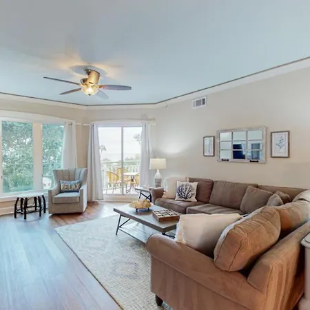 306 Windsor Place